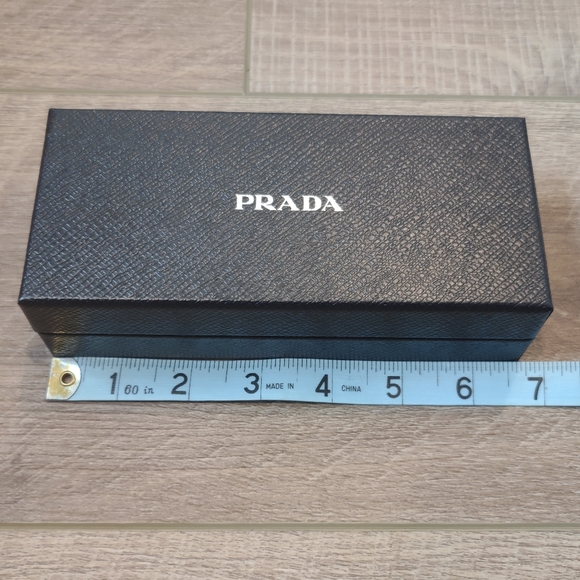 Authentic PRADA Small Gift Box - Picture 6 of 6